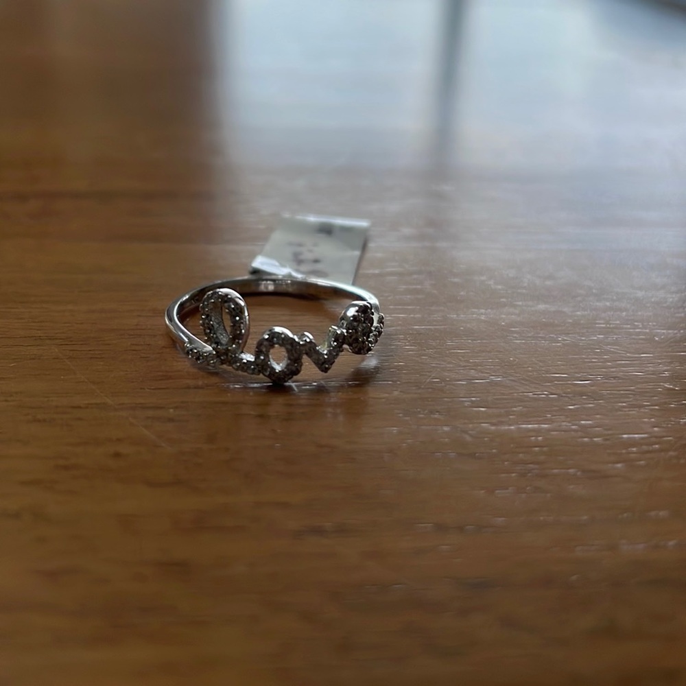 NDI Love ring